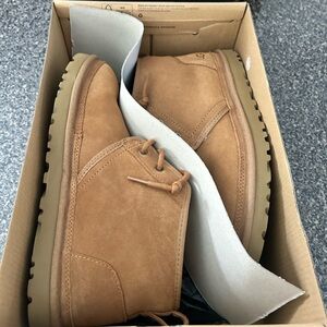 UGG Chestnut Boots with Shearling Lining